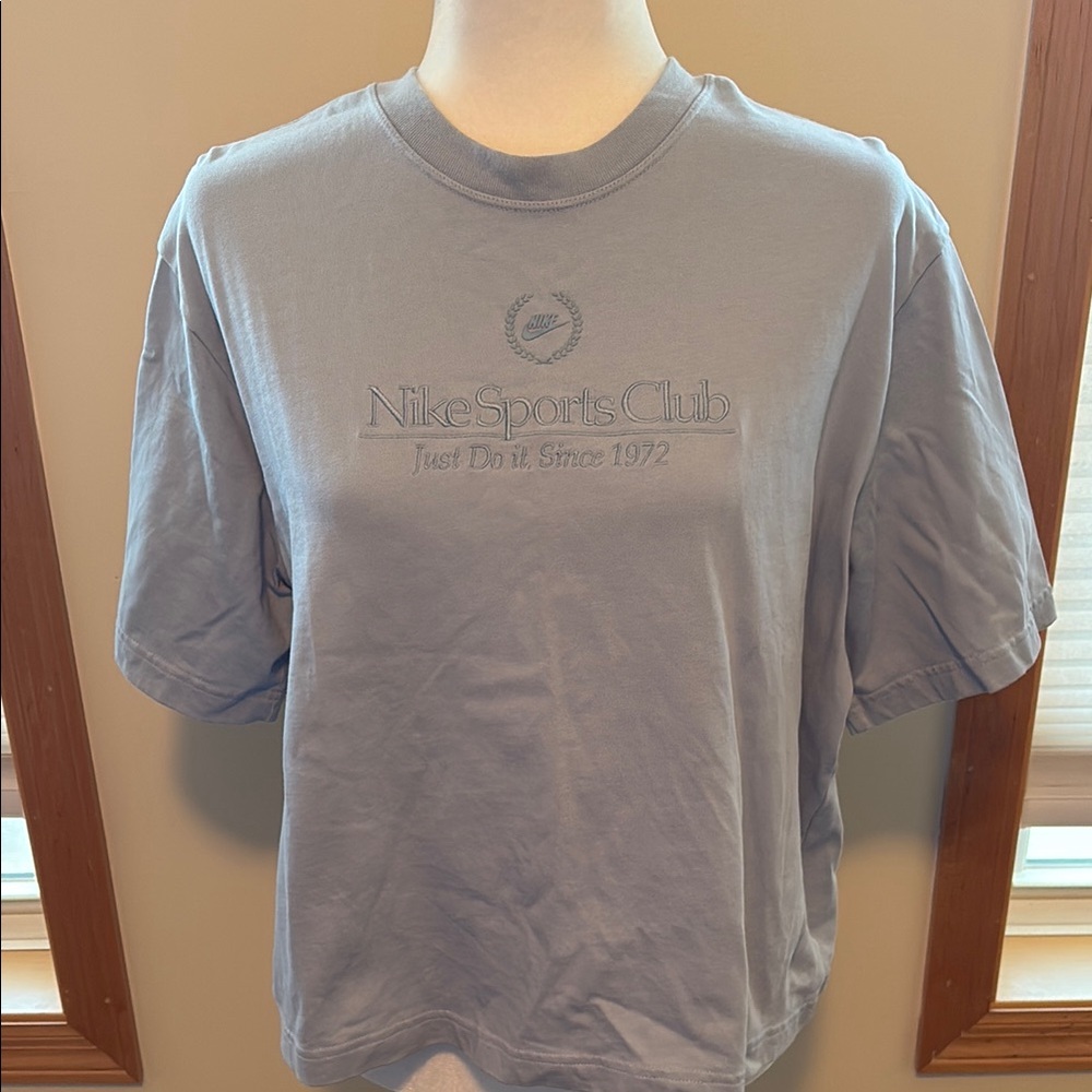 Nike Sports Club Grayish Blue T-Shirt in EUC